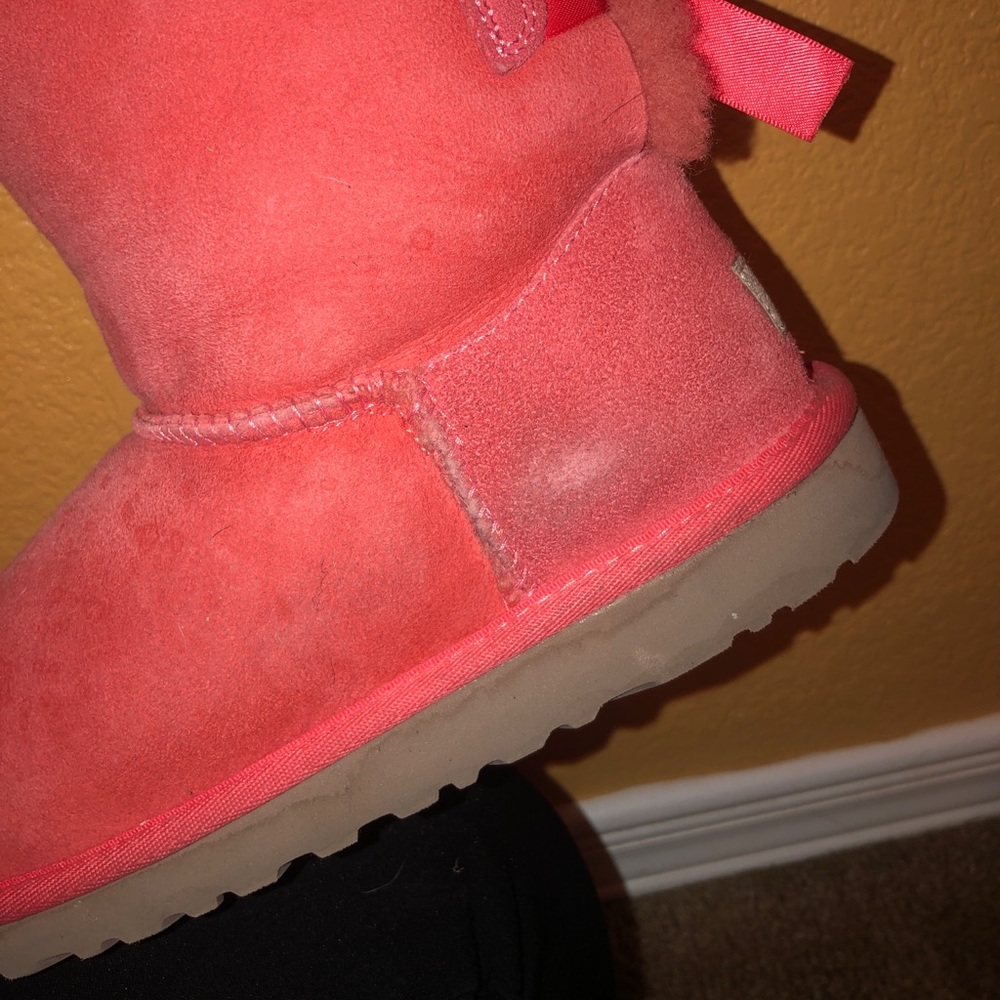 Uggs - Picture 3 of 6
